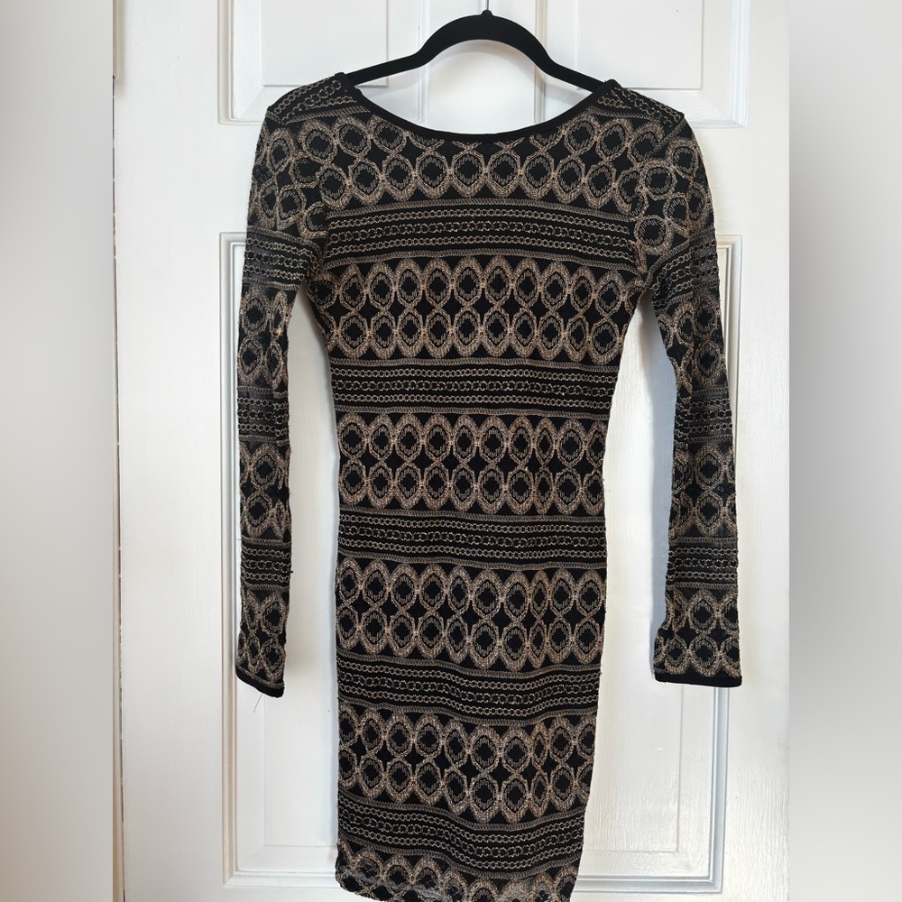 Forever 21 Black and Gold Long Sleeve Dress